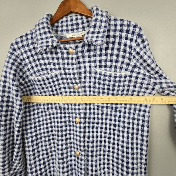 MAX STUDIO Fuzzy Cardigan Sweater Blue White Gingham Womens Size M Old Money - Picture 10 of 11